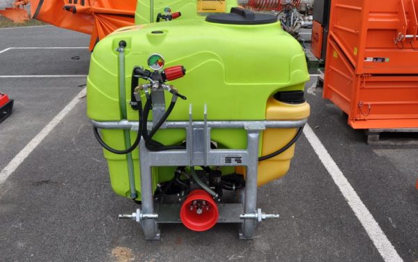 Pulverizador-Rocha-300L-2100-2-1024x641